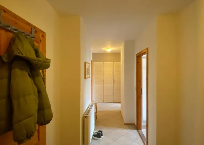 Neustadt Katy Apartman *